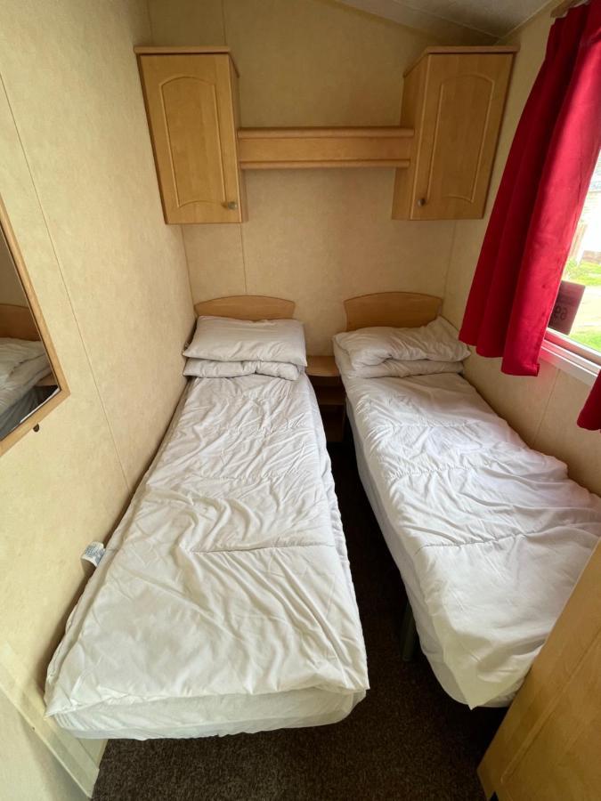 Dunlin 69 ~ California Cliffs Hotel Great Yarmouth Ngoại thất bức ảnh